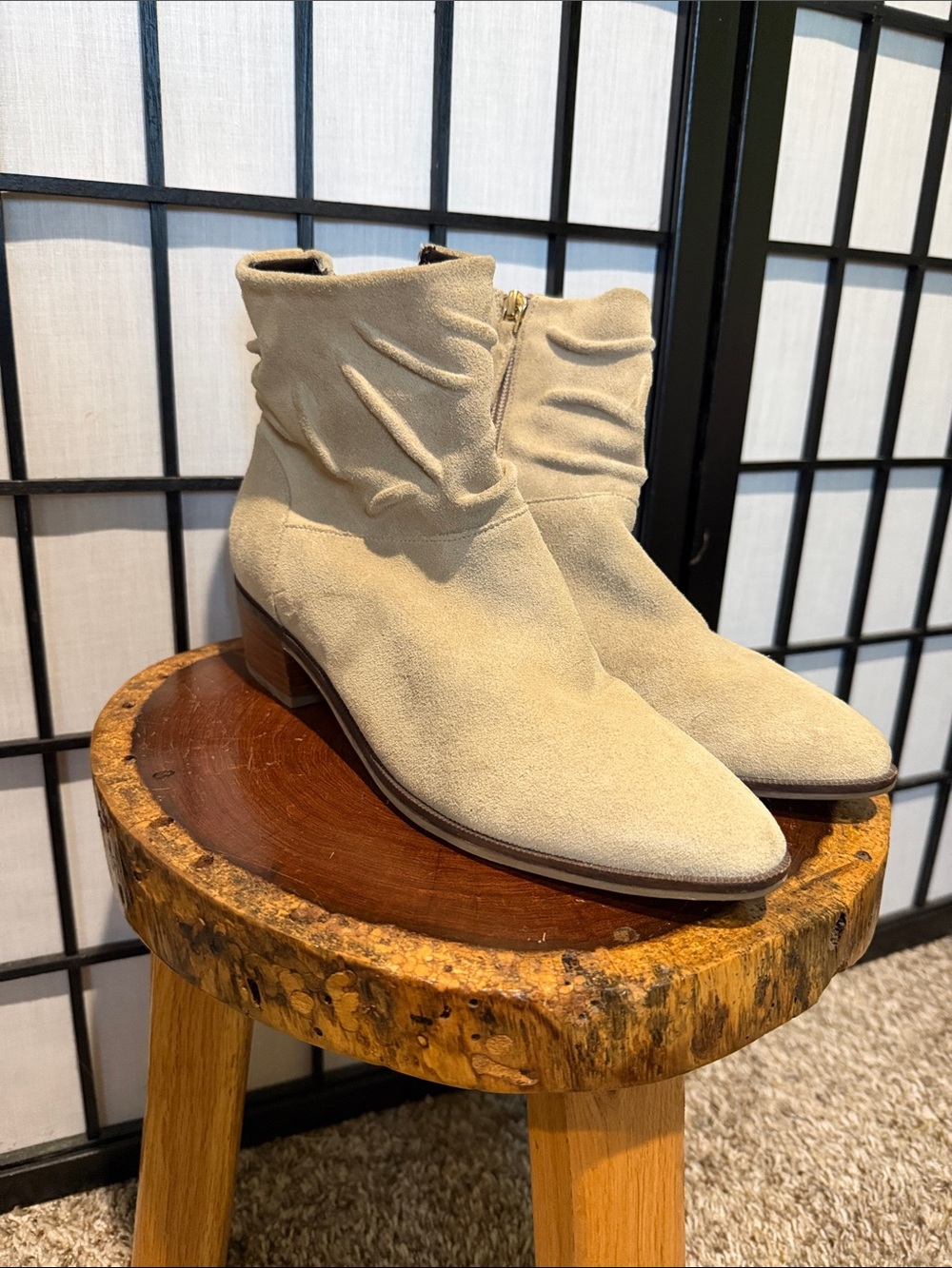 Cole Haan Grand Light Beige Suede Ankle Booties with Side Zip 7.5B EUC